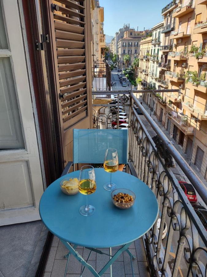 Central Apartment A Due Passi Dal Porto 팔레르모 외부 사진