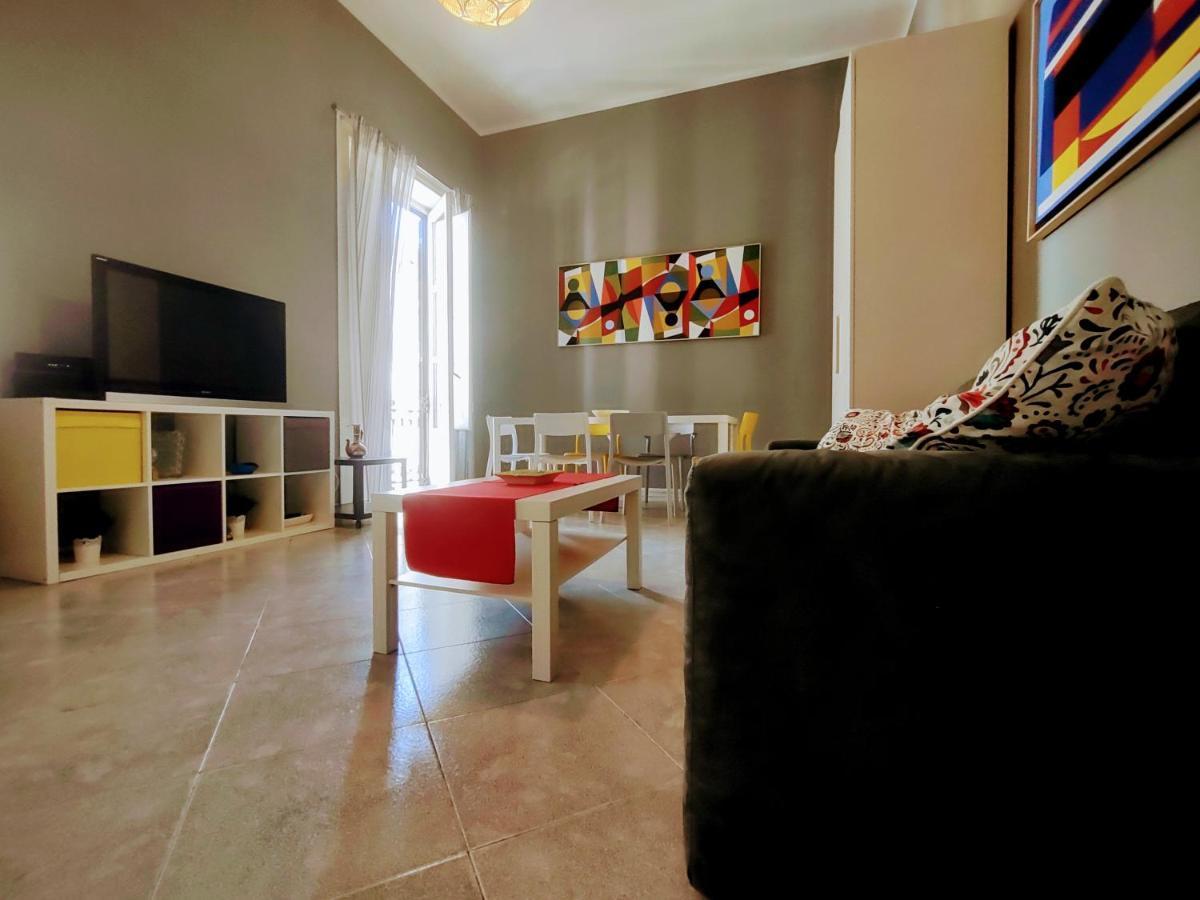 Central Apartment A Due Passi Dal Porto 팔레르모 외부 사진