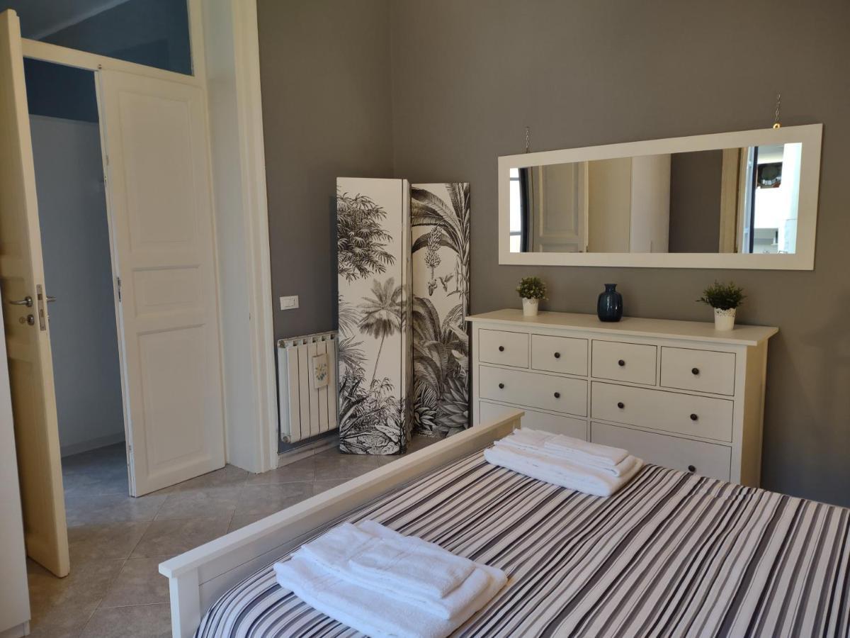 Central Apartment A Due Passi Dal Porto 팔레르모 외부 사진