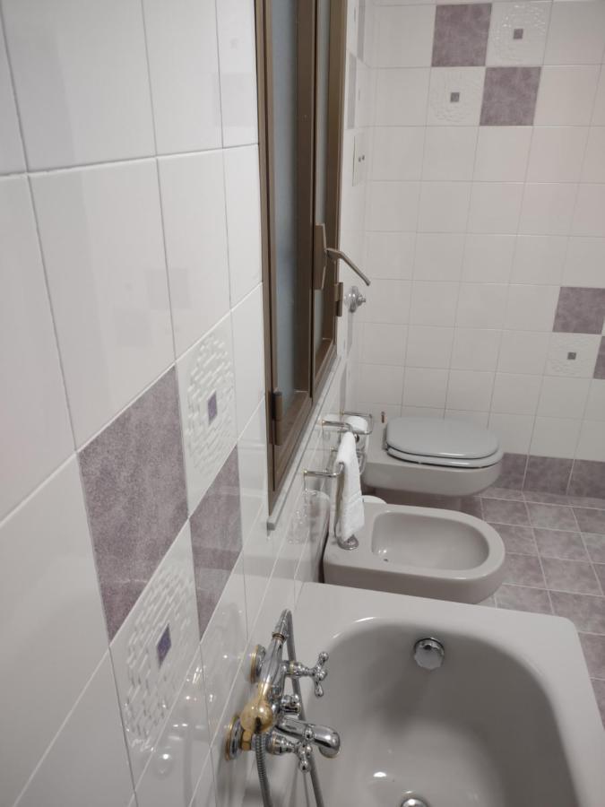 Central Apartment A Due Passi Dal Porto 팔레르모 외부 사진
