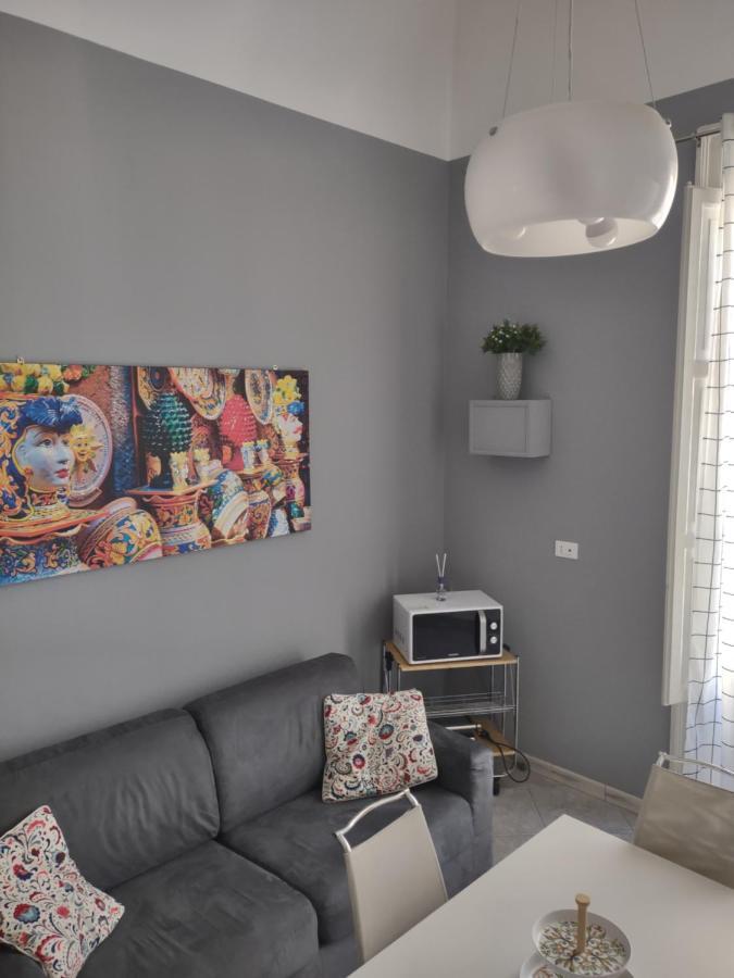 Central Apartment A Due Passi Dal Porto 팔레르모 외부 사진
