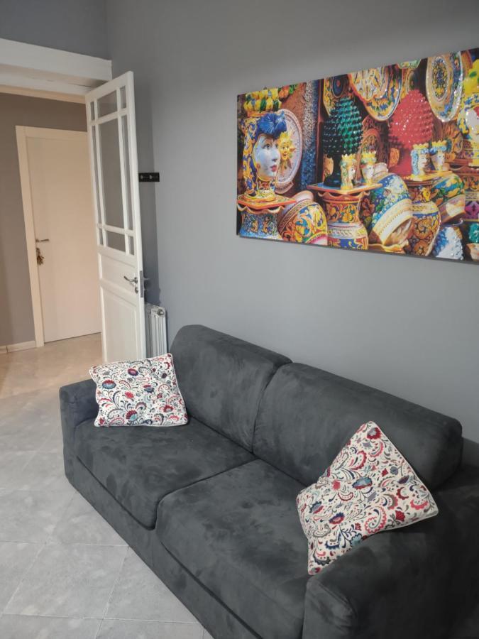 Central Apartment A Due Passi Dal Porto 팔레르모 외부 사진