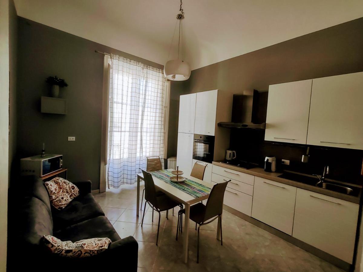 Central Apartment A Due Passi Dal Porto 팔레르모 외부 사진