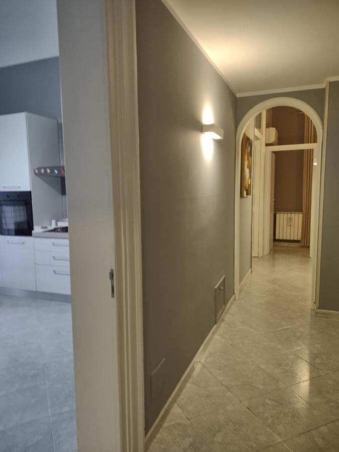 Central Apartment A Due Passi Dal Porto 팔레르모 외부 사진