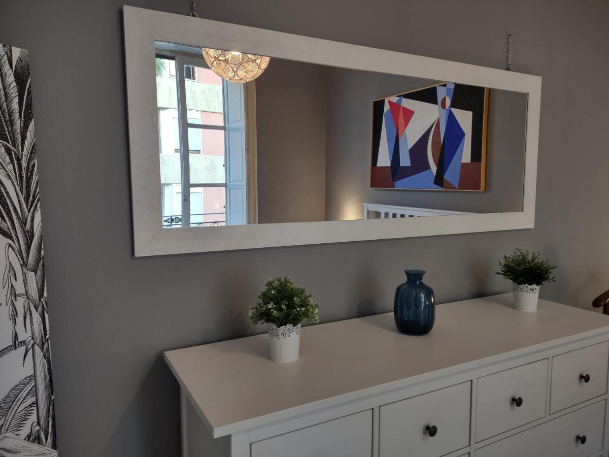 Central Apartment A Due Passi Dal Porto 팔레르모 외부 사진
